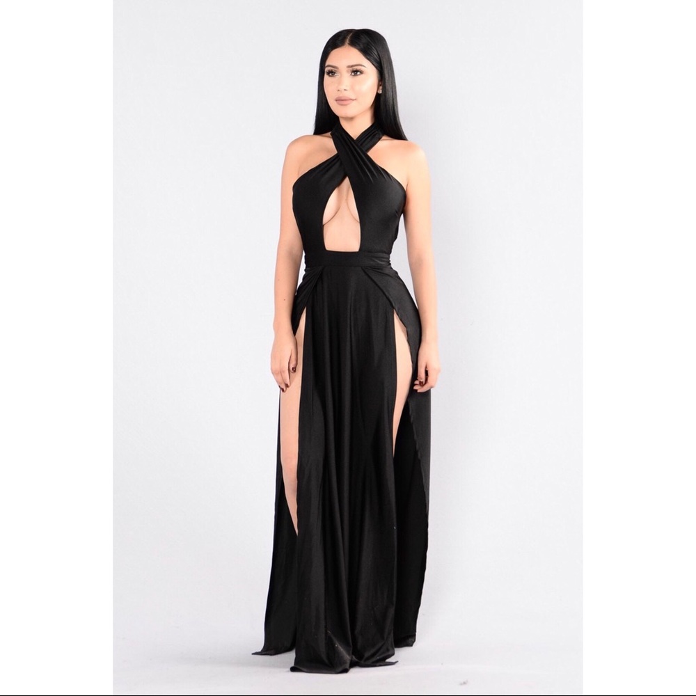 NWT Fashion Nova Curve Appeal Deep V Maxi Dress